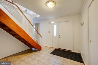 13701 Arctic Ave in Rockville, MD - Building Photo - Building Photo