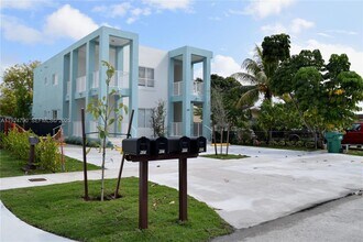 435 SW 78th Ct in Miami, FL - Building Photo - Building Photo