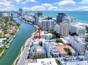 3025 Indian Creek Dr in Miami Beach, FL - Building Photo - Building Photo