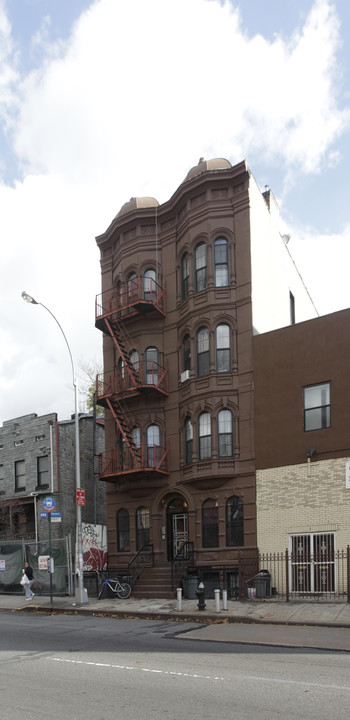 959 Bedford Ave in Brooklyn, NY - Foto de edificio