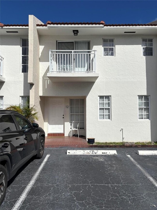 2050 NE 140th St in North Miami Beach, FL - Building Photo - Building Photo