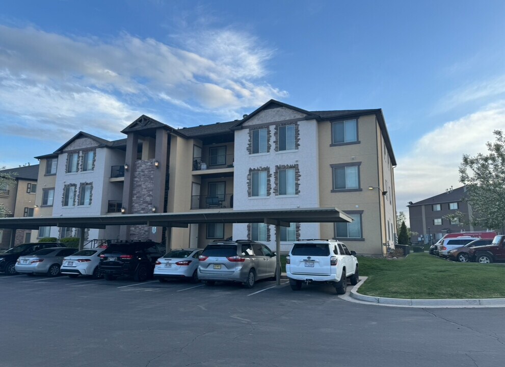3618 Clear Rock Rd in Eagle Mountain, UT - Building Photo