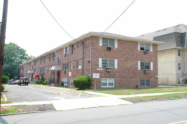 128 W Jersey St in Elizabeth, NJ - Foto de edificio - Building Photo