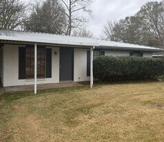107 Spanish Pl in Lafayette, LA - Building Photo