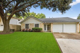 7331 Misty Morning Dr in Humble, TX - Building Photo