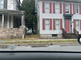 607 Chestnut St in Mifflinburg, PA - Building Photo