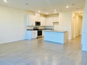 4538 Small Creek Rd in Kissimmee, FL - Building Photo - Building Photo