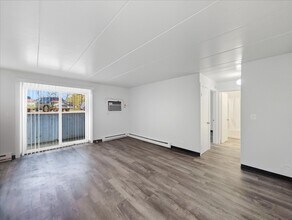 350 S Main St in Wauconda, IL - Foto de edificio - Building Photo