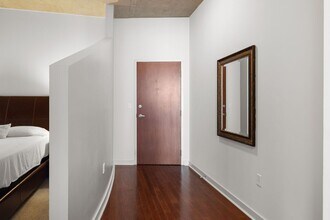 301 Demonbreun St in Nashville, TN - Foto de edificio - Building Photo