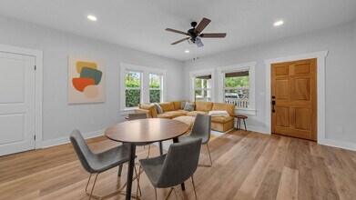 1007 E Comanche Ave in Tampa, FL - Foto de edificio - Building Photo