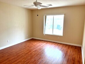 903 Sterling Thorn Ct in Las Vegas, NV - Building Photo - Building Photo