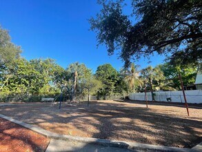 332 Sunshine Dr in Coconut Creek, FL - Building Photo - Building Photo