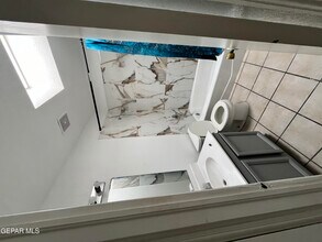 5524 Oakbriar Cir in El Paso, TX - Building Photo - Building Photo