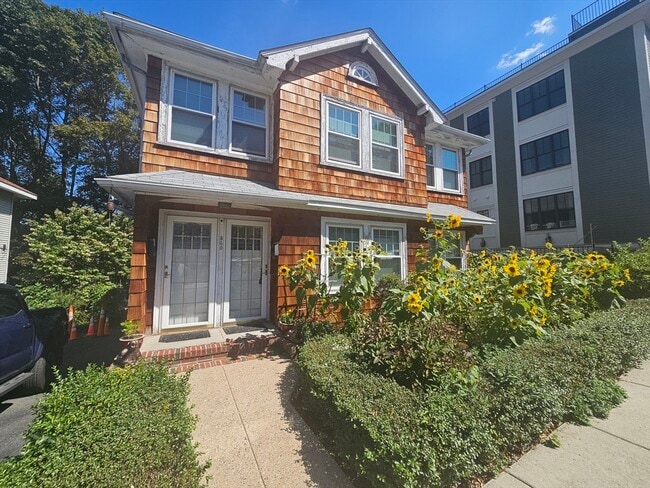 360 Beech St, Unit 1