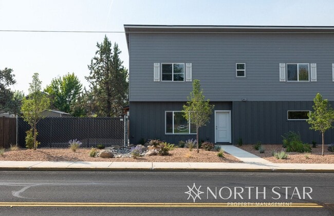 property at 3040 SW Obsidian Ave