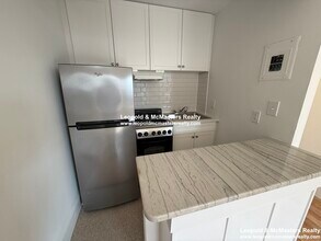 30 Mount Vernon St, Unit Mount vernon in Boston, MA - Foto de edificio - Building Photo
