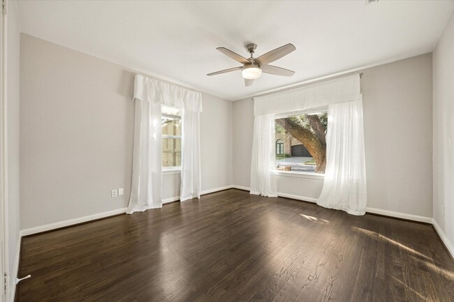 property at 2619 Eastgrove Ln