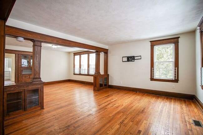 41 Bell St in Chicopee, MA - Building Photo - Building Photo