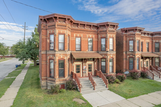 901 N Huron St in Toledo, OH - Foto de edificio - Building Photo