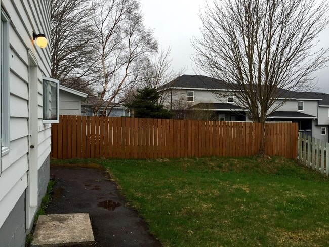 10 Salisbury St in St John's, NL - Building Photo - Building Photo