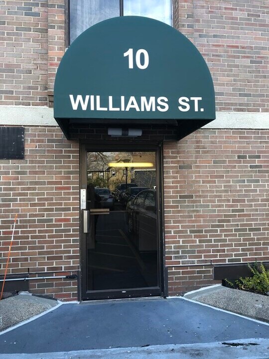 10 Williams St in Watertown, MA - Building Photo