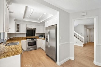 46 Silkberry in Irvine, CA - Foto de edificio - Building Photo