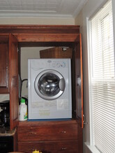 86 Lafayette St, Unit Cottage-like Unit in Claremont, NH - Foto de edificio - Building Photo