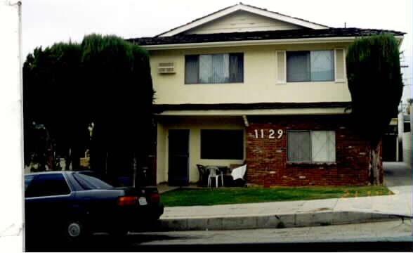 1129 E Palmer Ave in Glendale, CA - Building Photo