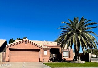 16810 N 62nd Pl in Scottsdale, AZ - Building Photo - Building Photo