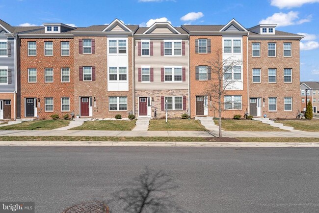 8805 Mimosa Ave in Clinton, MD - Building Photo - Building Photo