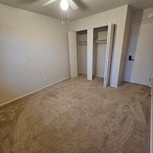 12370 SW 121st Ave in Tigard, OR - Building Photo - Building Photo