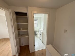 5 Ann Ave in Shelton, CT - Building Photo - Building Photo