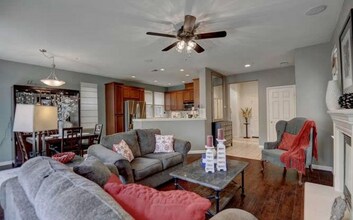 774 Tennyson Dr in Gilroy, CA - Building Photo - Building Photo