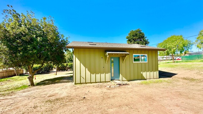 534 Golden Rd in Fallbrook, CA - Building Photo - Building Photo