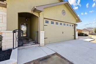 5934 Forte Falls in San Antonio, TX - Building Photo - Building Photo