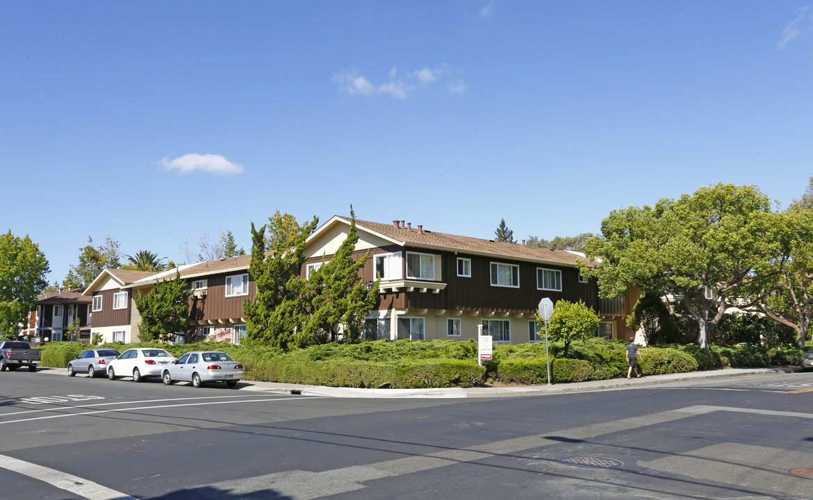 Park Terrace in Palo Alto, CA - Building Photo