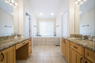 7765 Lebrun Ct in Lone Tree, CO - Foto de edificio - Building Photo