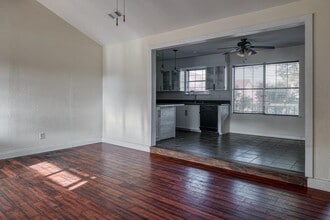 112 Tomahawk Trail in Del Rio, TX - Building Photo - Building Photo