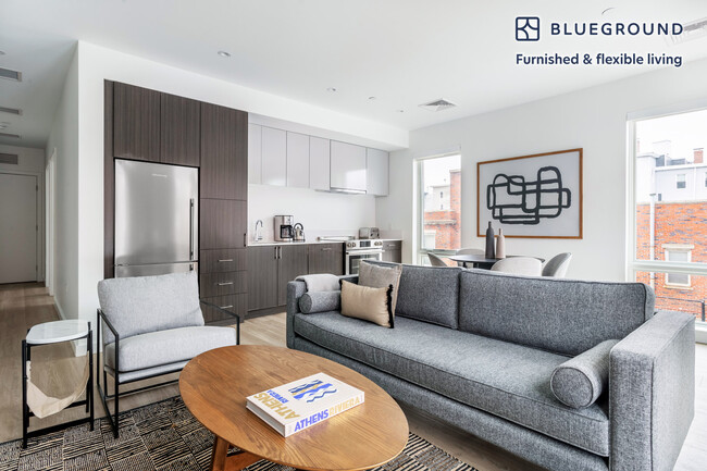 47 Bishop Allen Dr in Cambridge, MA - Foto de edificio - Building Photo