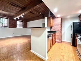 4 Bishop St, Unit G17 in Framingham, MA - Building Photo