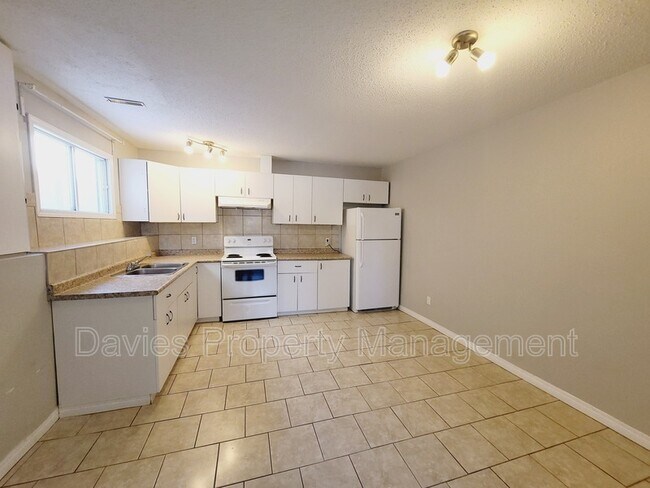 4227-4232 32 Ave NW in Edmonton, AB - Building Photo - Building Photo