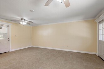 4 Rainbow Dr-Unit -A in Huntsville, TX - Building Photo - Building Photo