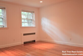 67 Wyman St in Newton, MA - Building Photo - Building Photo