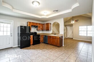 6267 Gillian Park Dr in Katy, TX - Foto de edificio - Building Photo