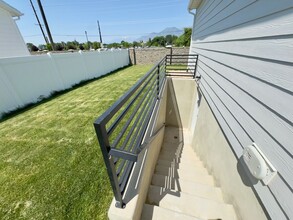 109 N Main St in Springville, UT - Foto de edificio - Building Photo