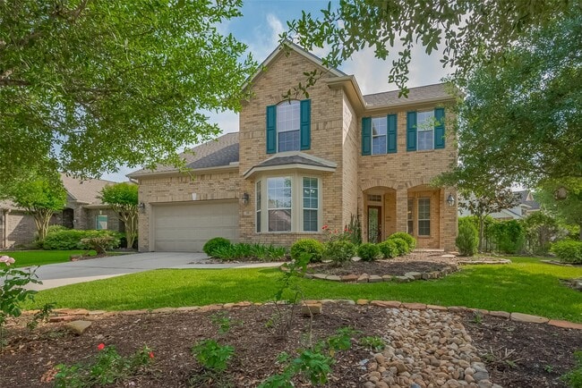 property at 15 Wenoah Pl