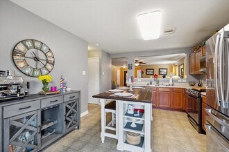 4018 Fairhope Oak St in Pasadena, TX - Building Photo - Building Photo