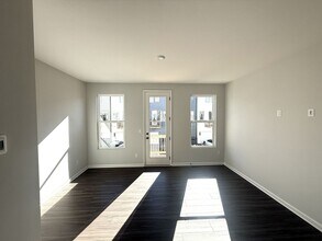 1420 Creekside Cir NW in Atlanta, GA - Foto de edificio - Building Photo