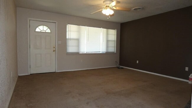 2205 NW 46th St in Lawton, OK - Building Photo - Building Photo