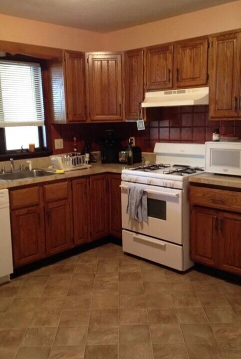 336 Lagrange St in Boston, MA - Building Photo